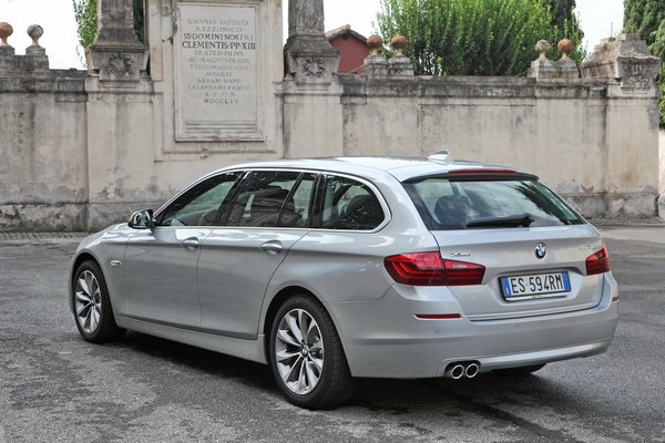 4d-bmw_serie-5_touring_08