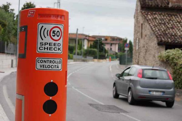 Speed Check installati in località Grezze a Desenzano del Garda