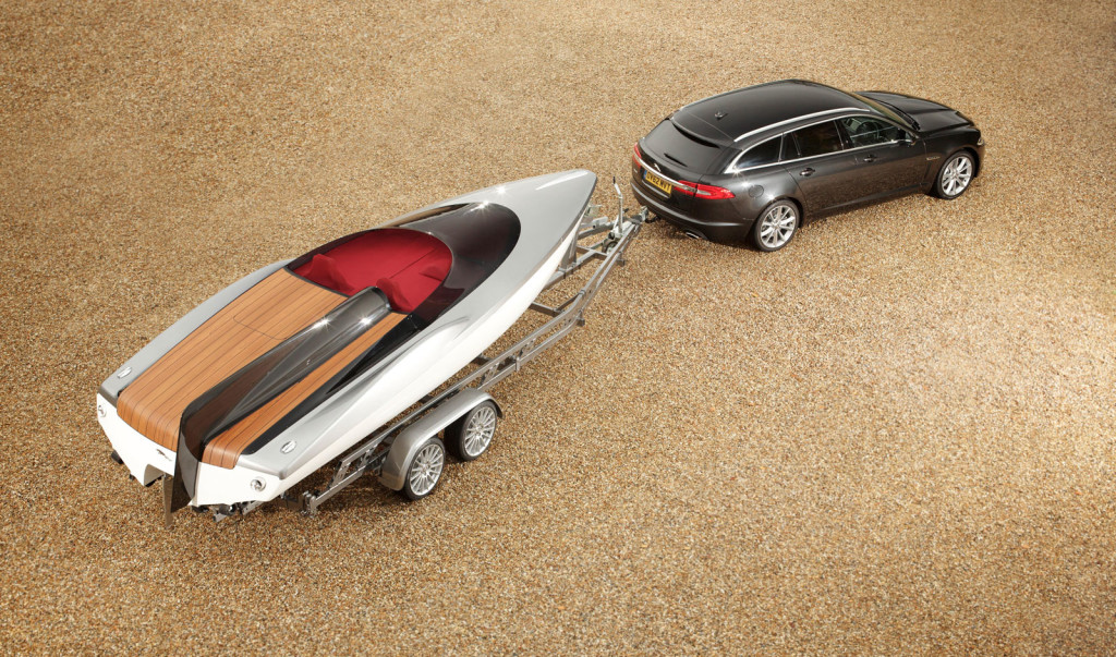 Jaguar-Concept-Speedboat-03