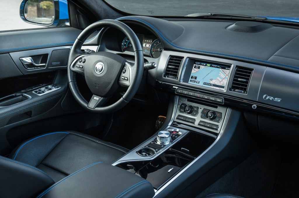 2014-Jaguar-XFR-S-front-interior