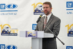Jeffrey Glover, Direttore Generale della joint venture General Motors/ AutoVaz