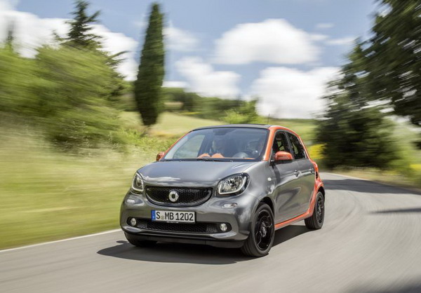 world_premiere_smart_fortwo_and_forfour_(7)