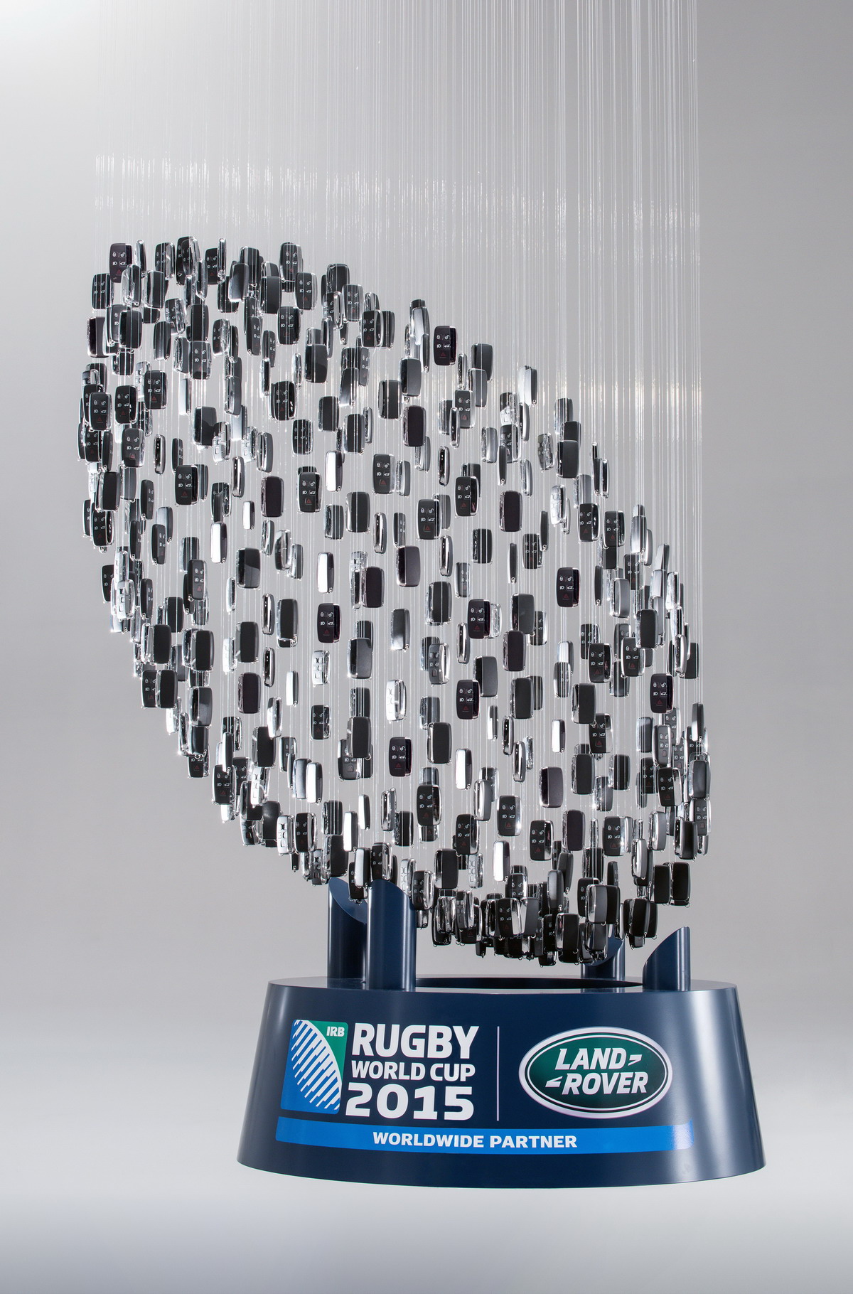 land-rover-unlocks-fleet-of-450-vehicles-to-support-rugby-world-cup-2015-jlr_1850_115531
