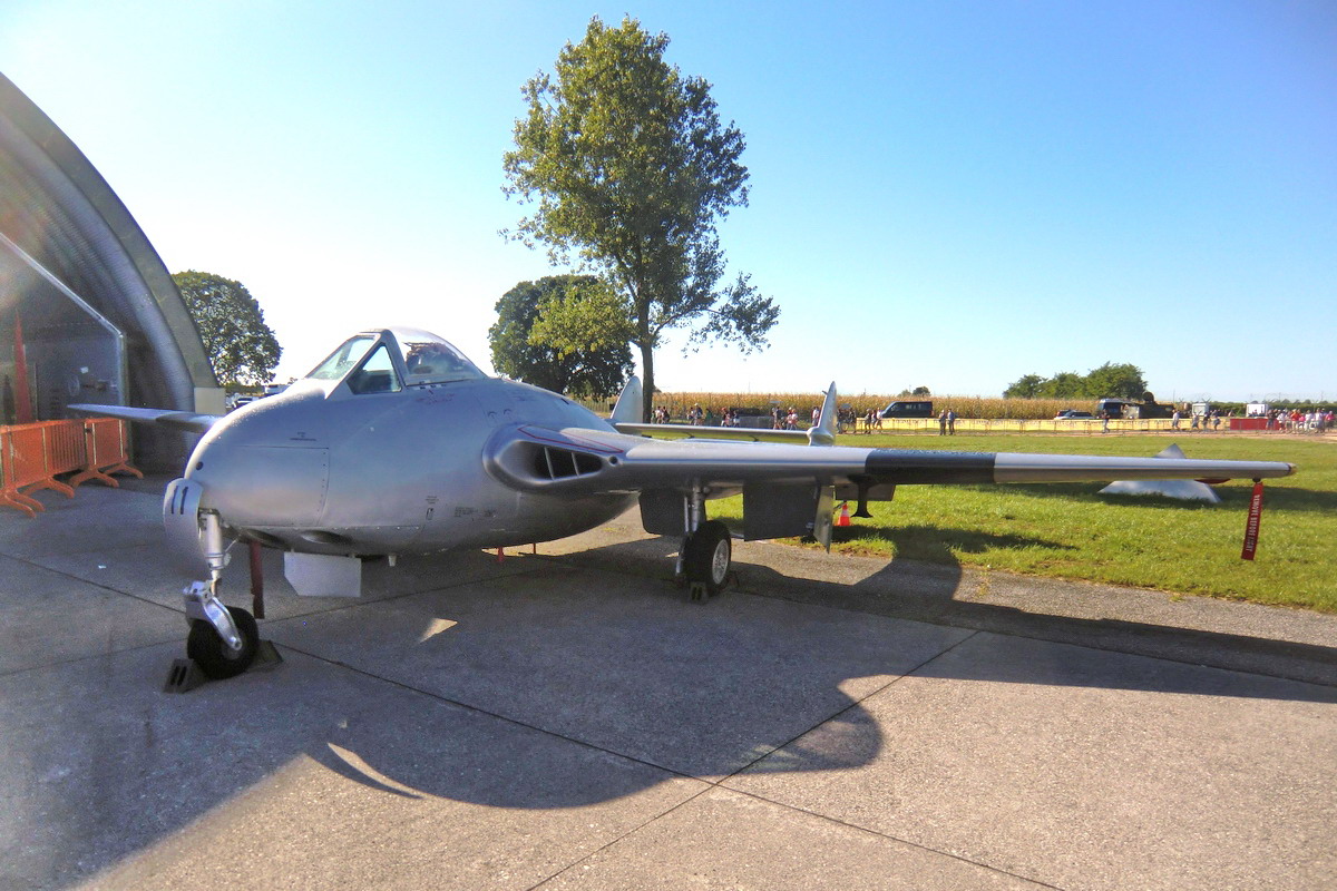 De Havilland DH 100 Vampire