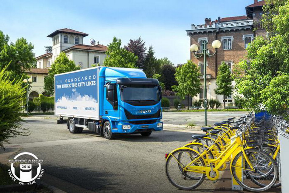 Il nuovo Eurocargo, il camion che piace alla città, eletto ?International Truck of the Year 2016