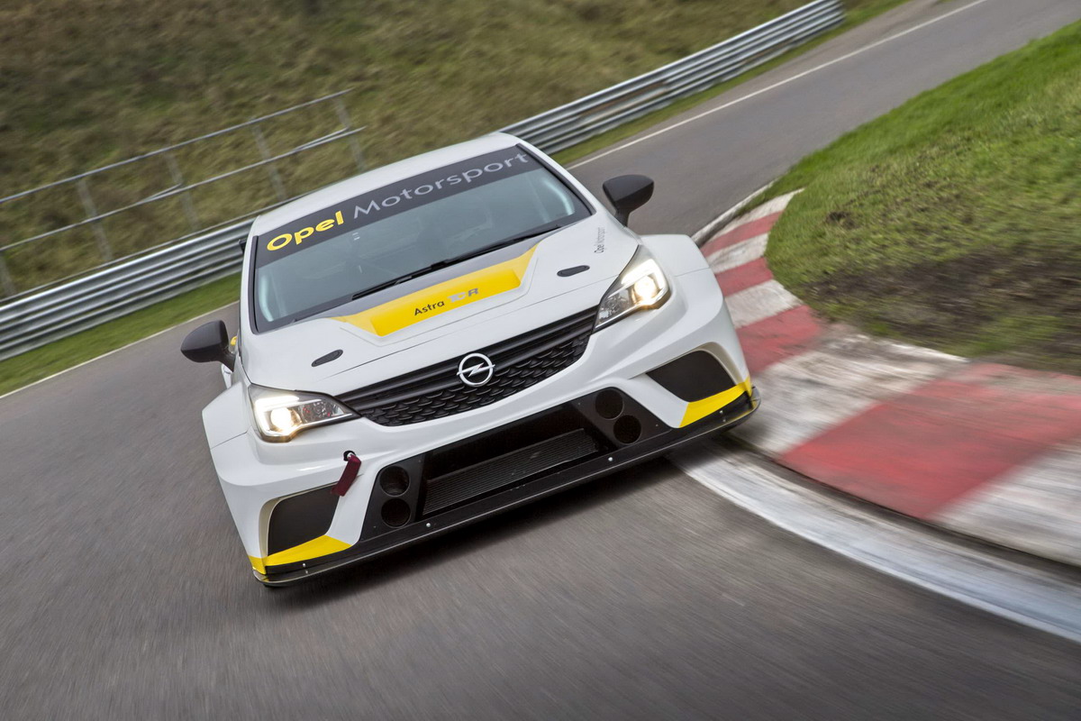 Opel-Astra-TCR-299178[1]