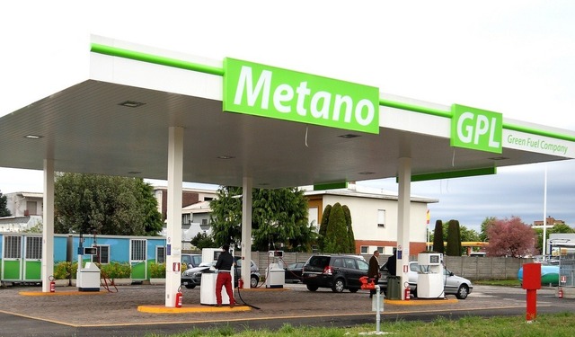 motori360_distributore-metano