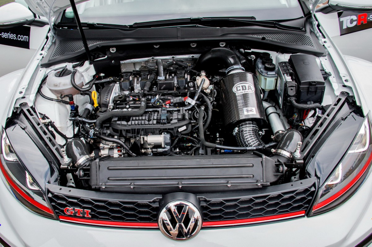 VW Golf GTI TCR