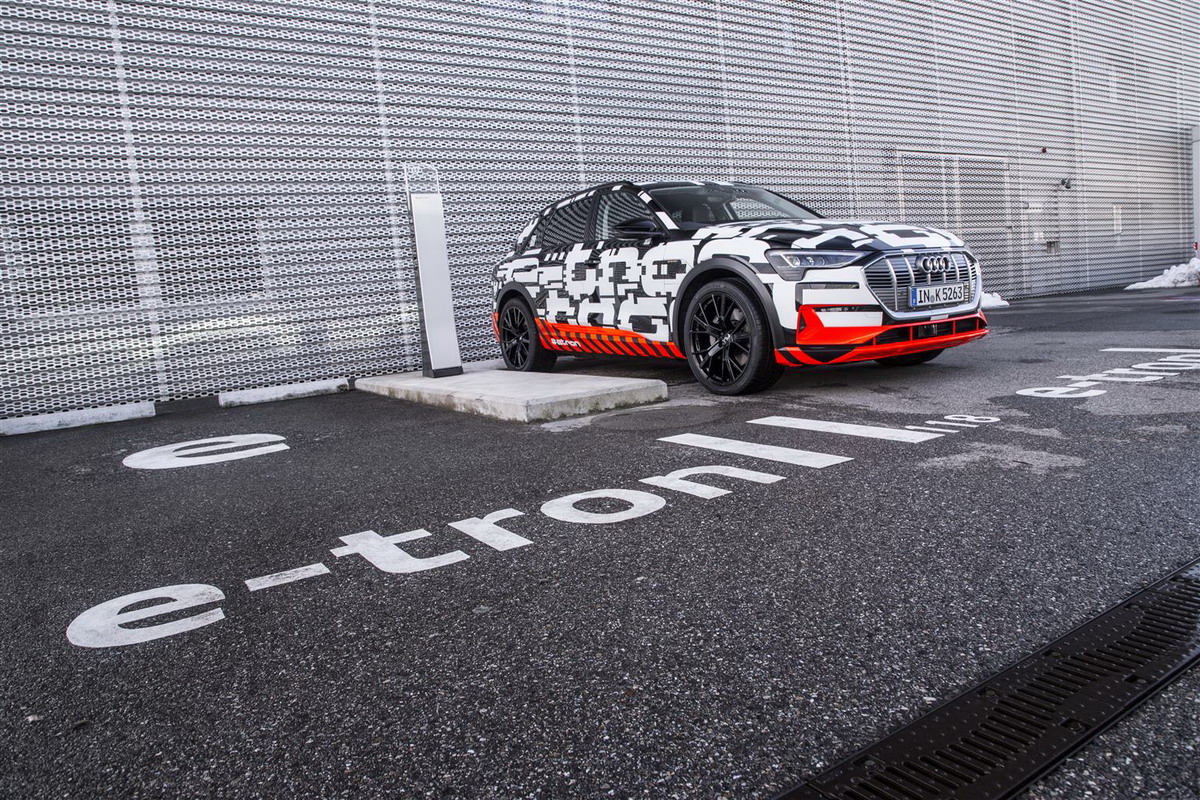 Motori360-Audi e-tron-preordinabile (5)