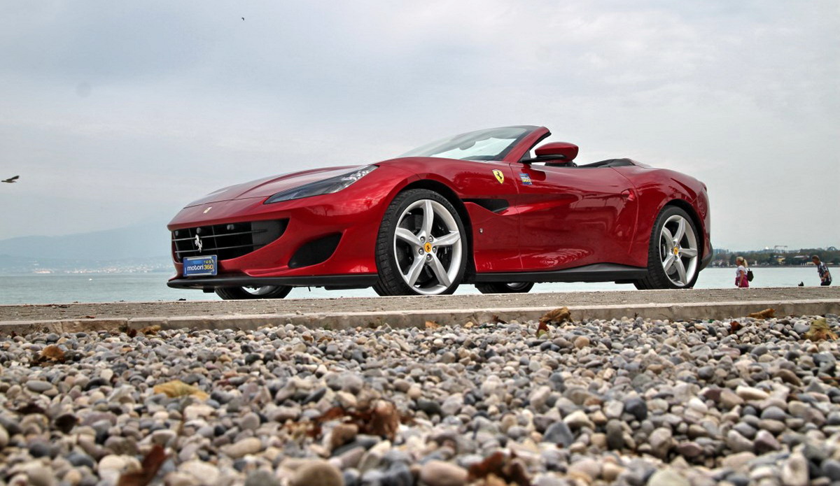 testMotori360-Ferrari-Portofino-int5